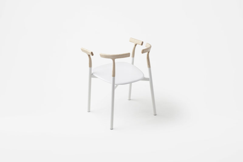 Twig, la silla incompleta de Nendo. Minimalismo nipón © Akihiro Yoshida 