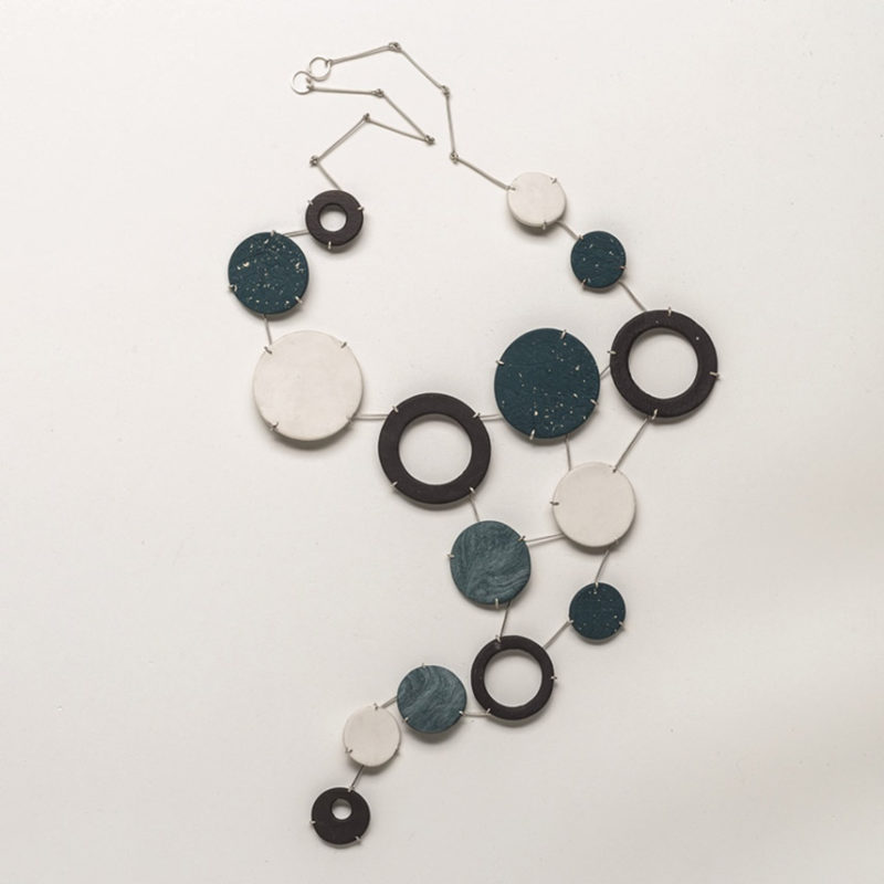 Conexiones entre joyería y cerámica, Museo Nacional de Cerámica y Artes Suntuarias González Martí.
