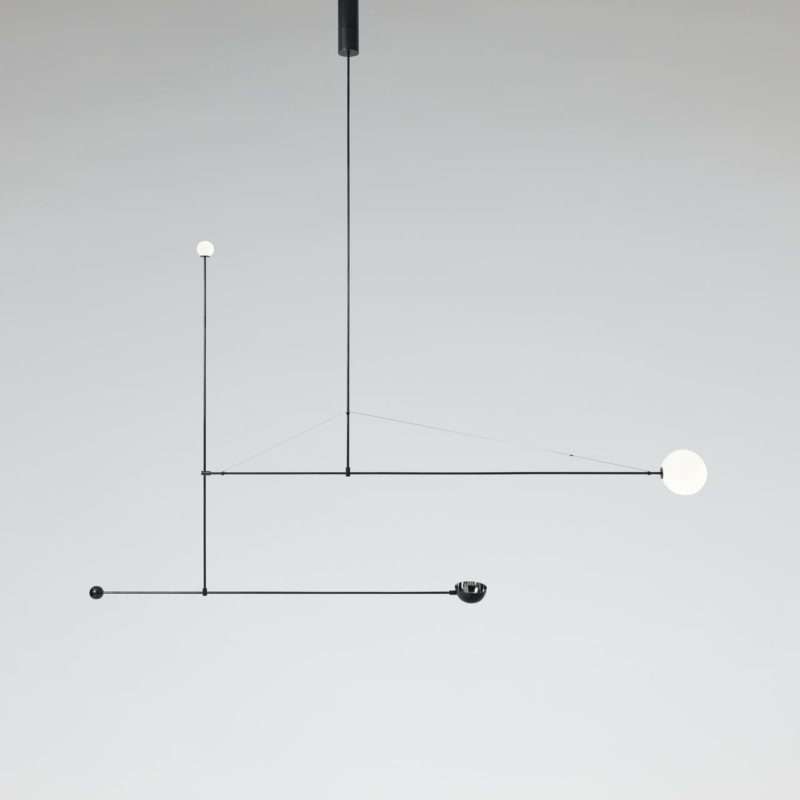 Michael Anastassiades firma Mobile Chandelier. El equilibrio de la luz