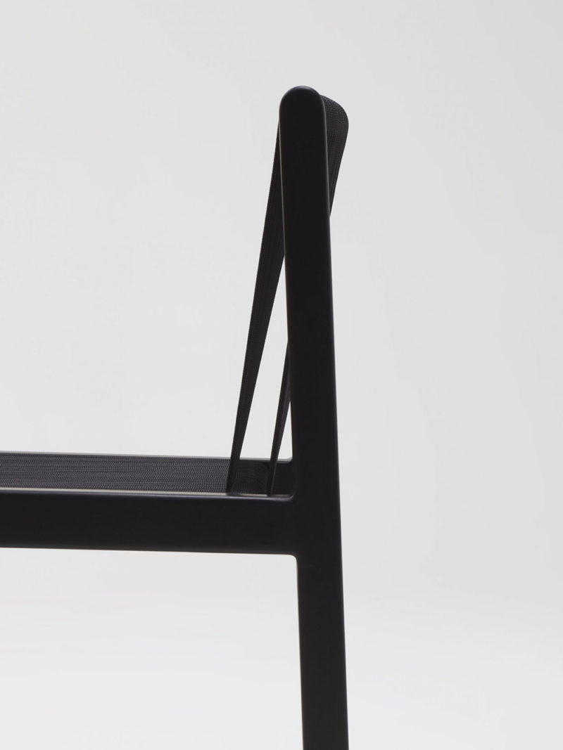 Filo, la silla encordada de los hermanos Bouroullec