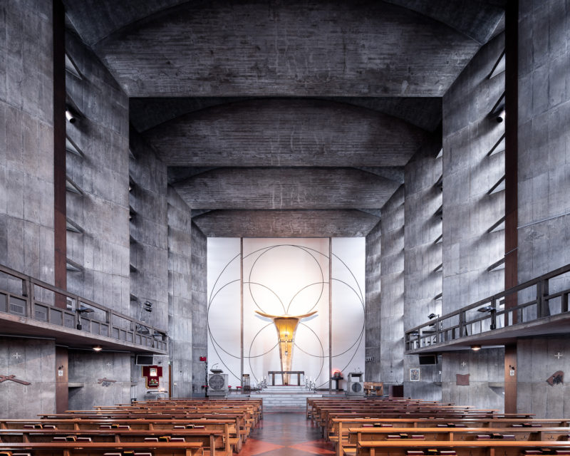 Thibaud Poirier retrata la arquitectura de culto en Sacred Spaces