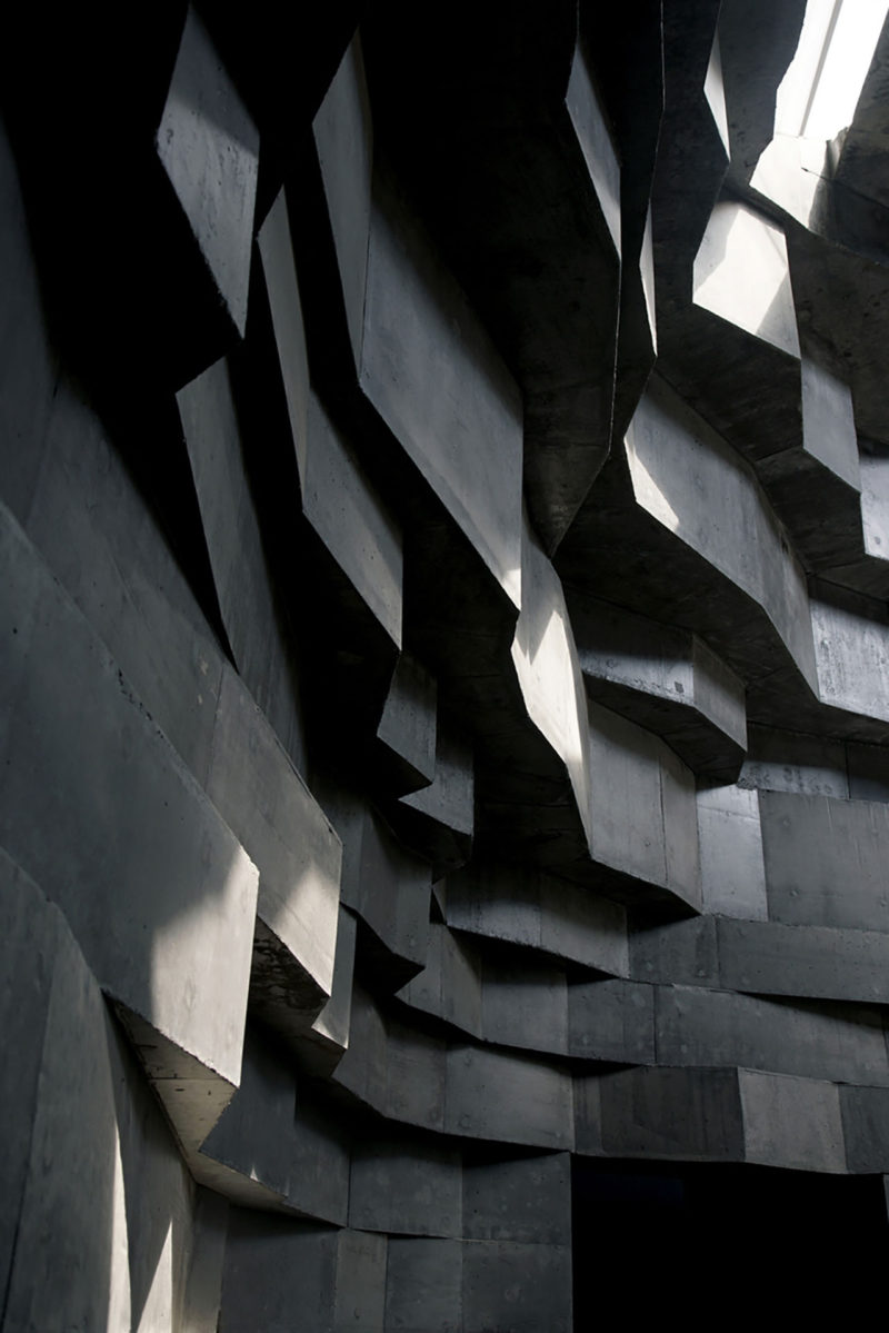 Chapel of Sound: monolítico, ancestral, vanguardista. Así es el pabellón de Open