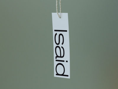 Eunsun Park desarrolla el branding de Isaid. Moda y buen diseño desde Seúl