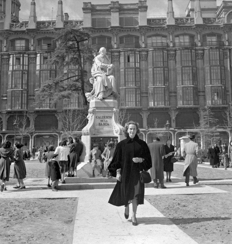 En Madrid. Una historia de la moda, 1940-1970