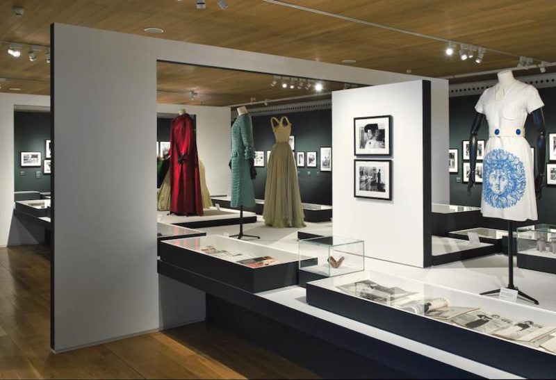 En Madrid. Una historia de la moda, 1940-1970
