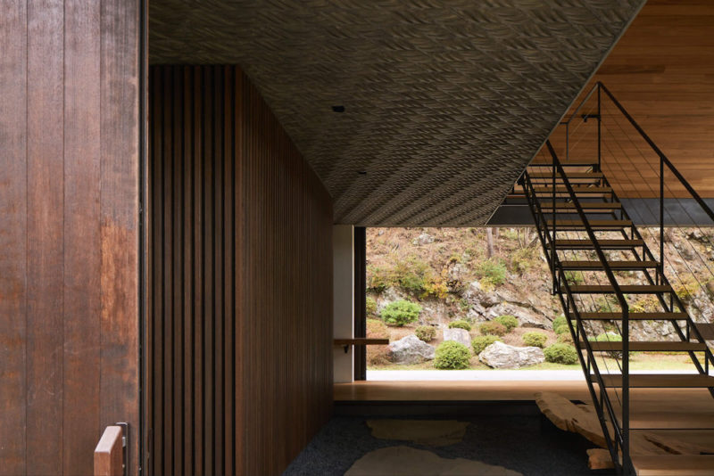 House in Saiko, la casa del bosque de Keiji Ashizawa. Naturaleza y buen diseño