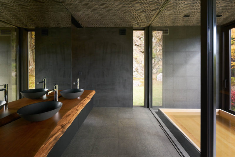 House in Saiko, la casa del bosque de Keiji Ashizawa. Naturaleza y buen diseño