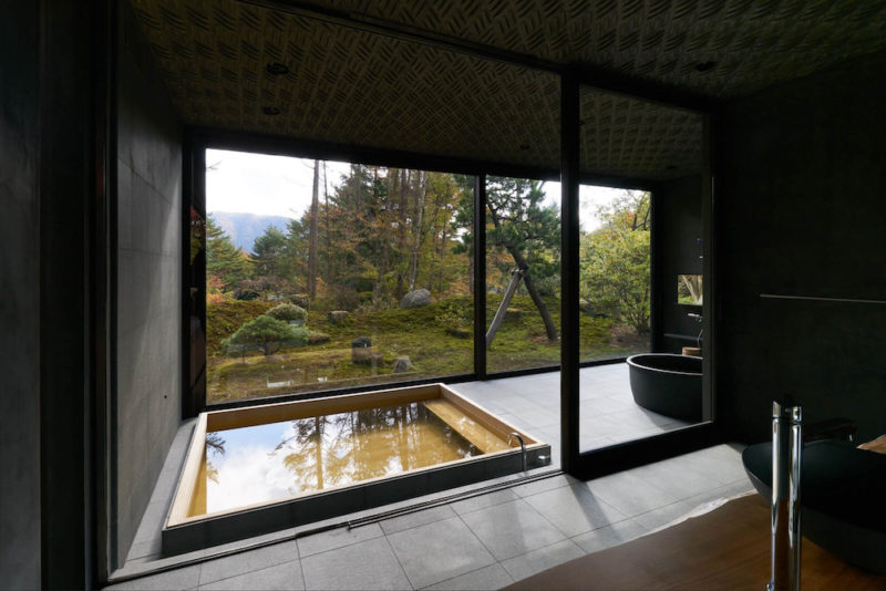 House in Saiko, la casa del bosque de Keiji Ashizawa. Naturaleza y buen diseño