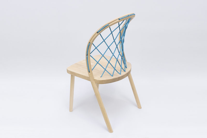 La compleja arquitectura de una silla. Paraboloid, de Kunikazu Hamanishi