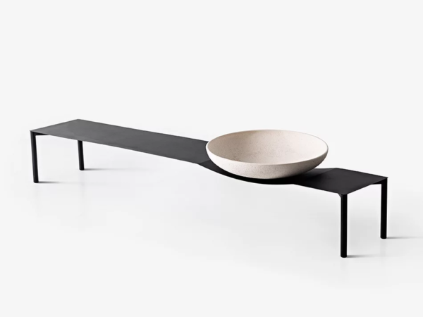 Bowl, escultural e indescifrable. Una mesa de Guilherme Wentz