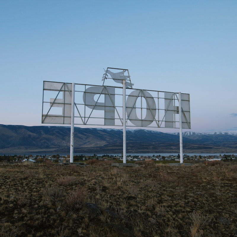 La arquitectura abandonada de Steven Brooks. Fotografía contracultural