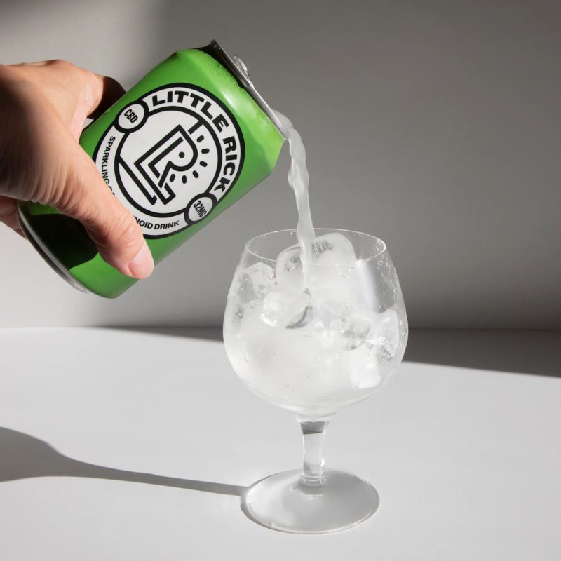 Now se inspira en Keith Haring para desarrollar la identidad de un refresco CBD