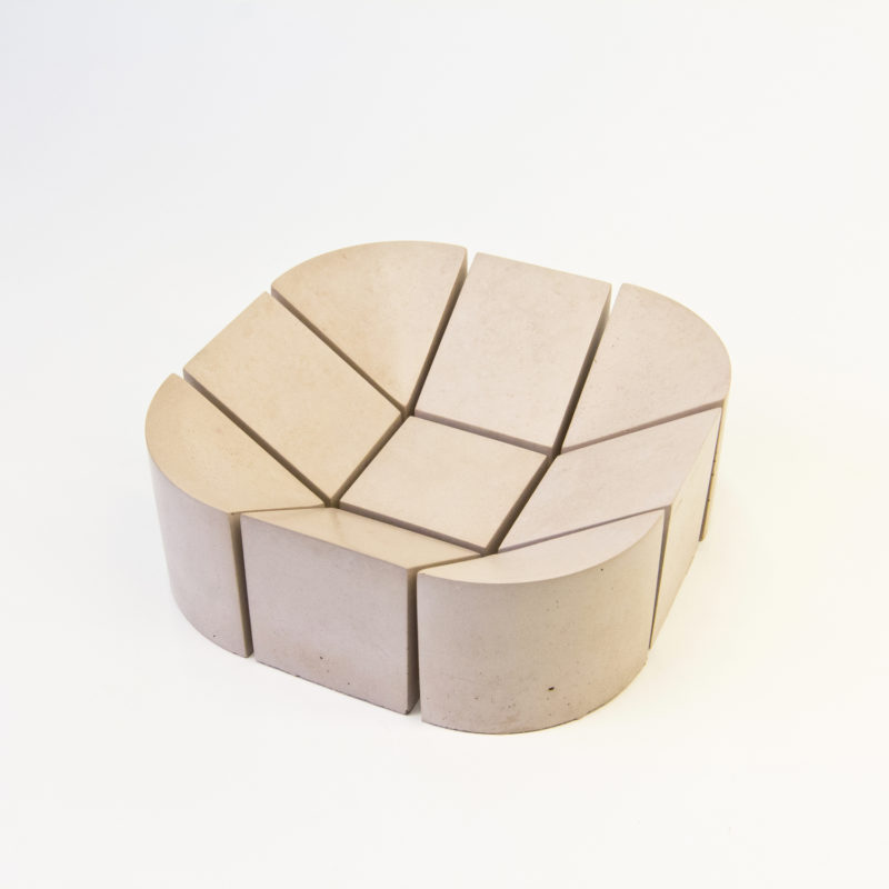 1 To 4, los recipientes modulares de cemento de Philippe Malouin
