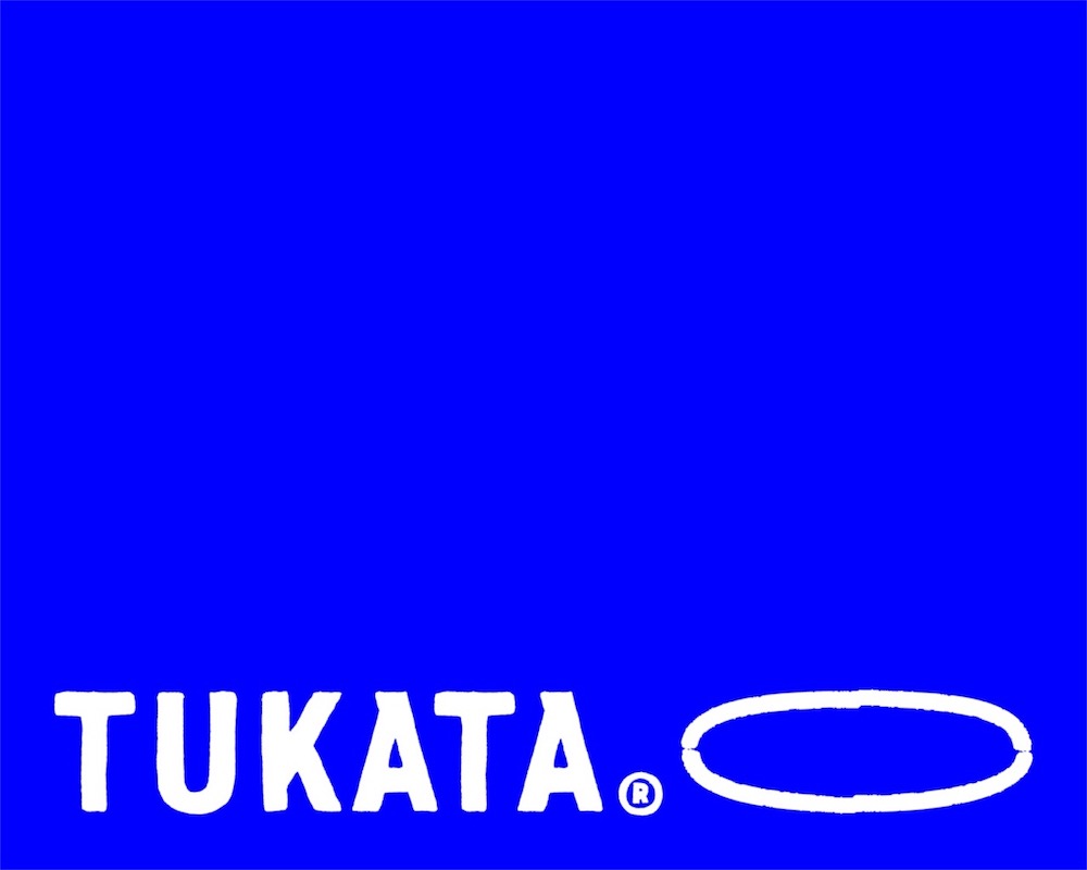 Tukata y el azul por bandera. Un proyecto de Plus X
