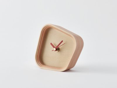 Rotation, los relojes de madera y papel de Kai Sato