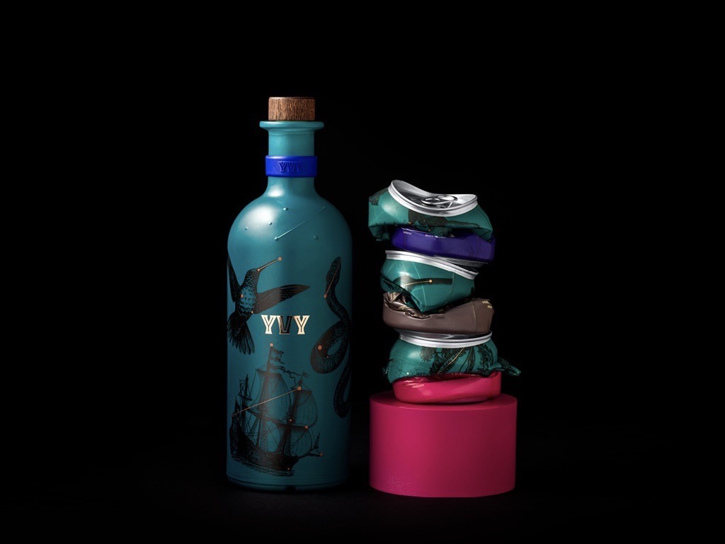 Estúdio Bogotá da vida a YVY Trilogia Refil, la primera botella de gin recargable del mundo