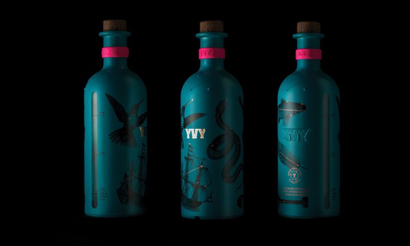 Estúdio Bogotá da vida a YVY Trilogia Refil, la primera botella de gin recargable del mundo