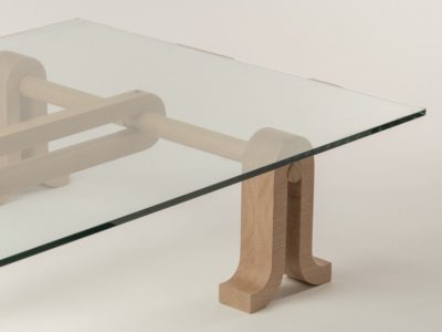 Loop, la escultural mesa de centro de Nicholas Bijan Pourfard