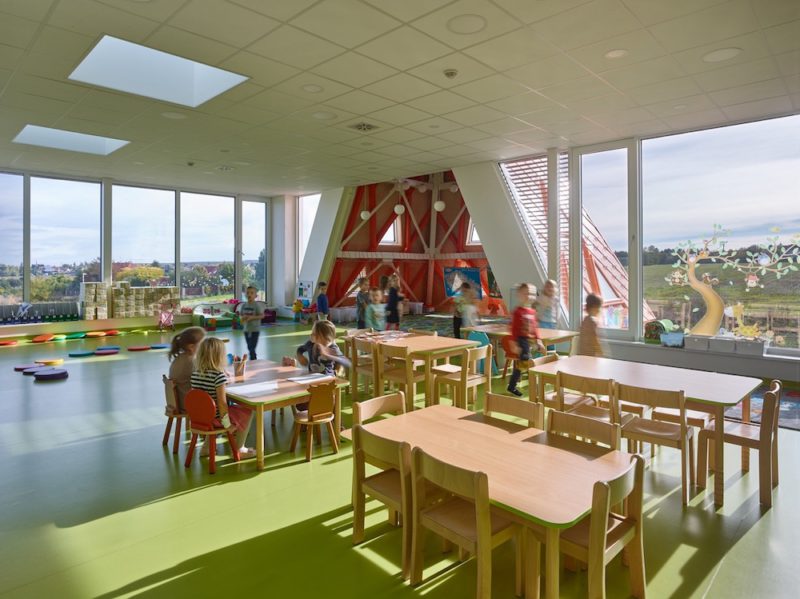 Větrník Kindergarten, la guardería de diseño de David Kraus © Filip Slapal