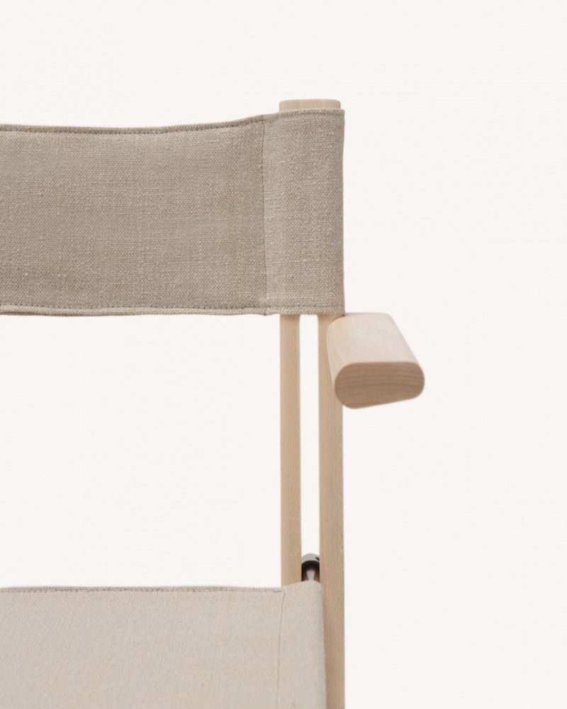 Silla plegable Bacchette: una reinterpretacion de Yasuyuki Sakurai y Risa Sano