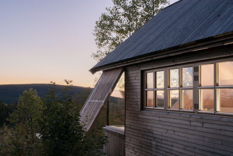 El refugio de montaña "deconstruido" de Rever & Drage en los bosques noruegos