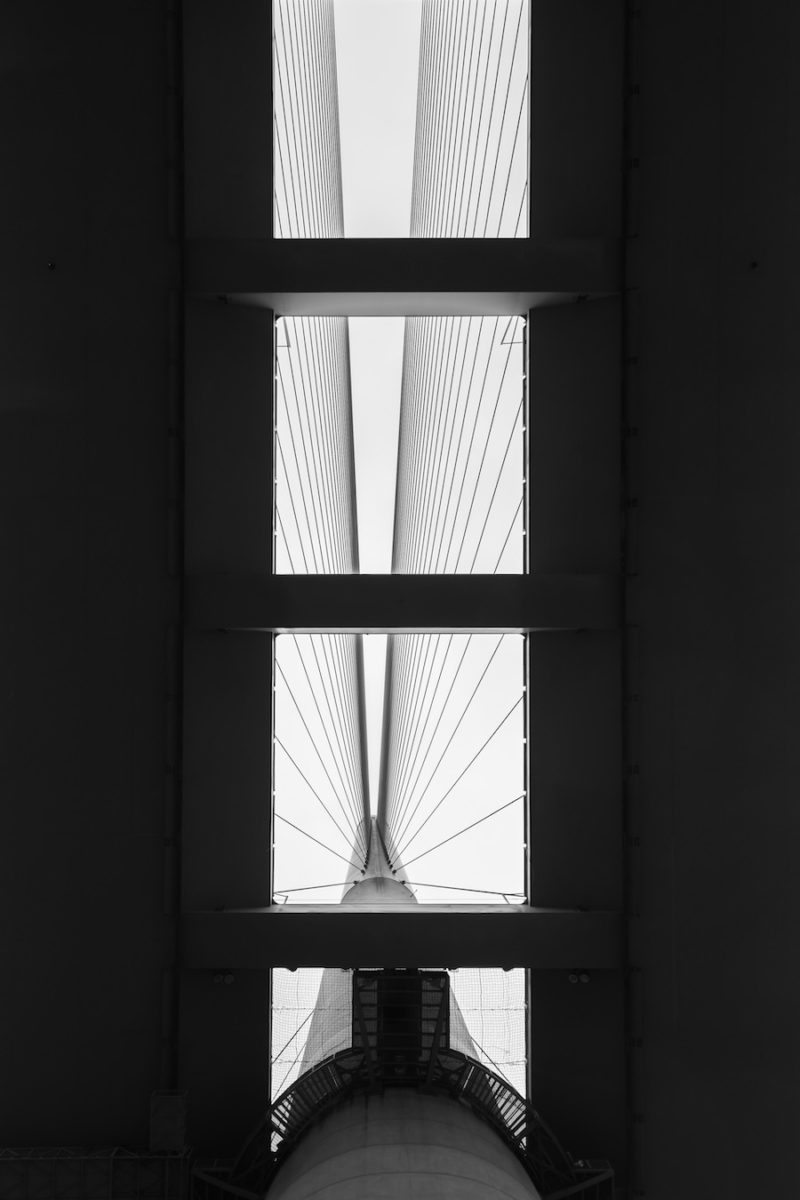 La íntima geometría de un megapuente, una serie de Leo H.Li