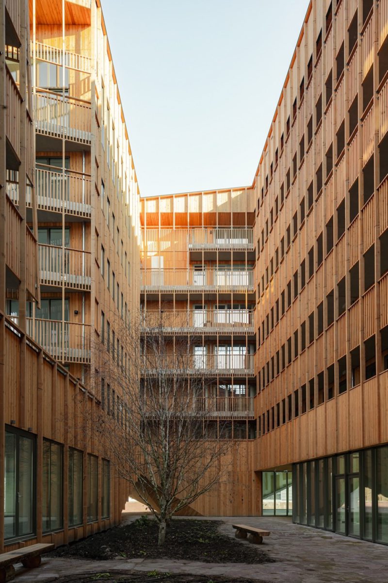 Arquitectura de vanguardia en el Jonas, el gigante residencial de Orange Architects © Sebastian van Damme