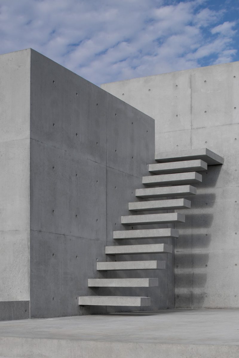 House in Akitsu, la sublimación del cemento de Kazunori Fujimoto