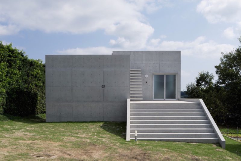 House in Akitsu, la sublimación del cemento de Kazunori Fujimoto