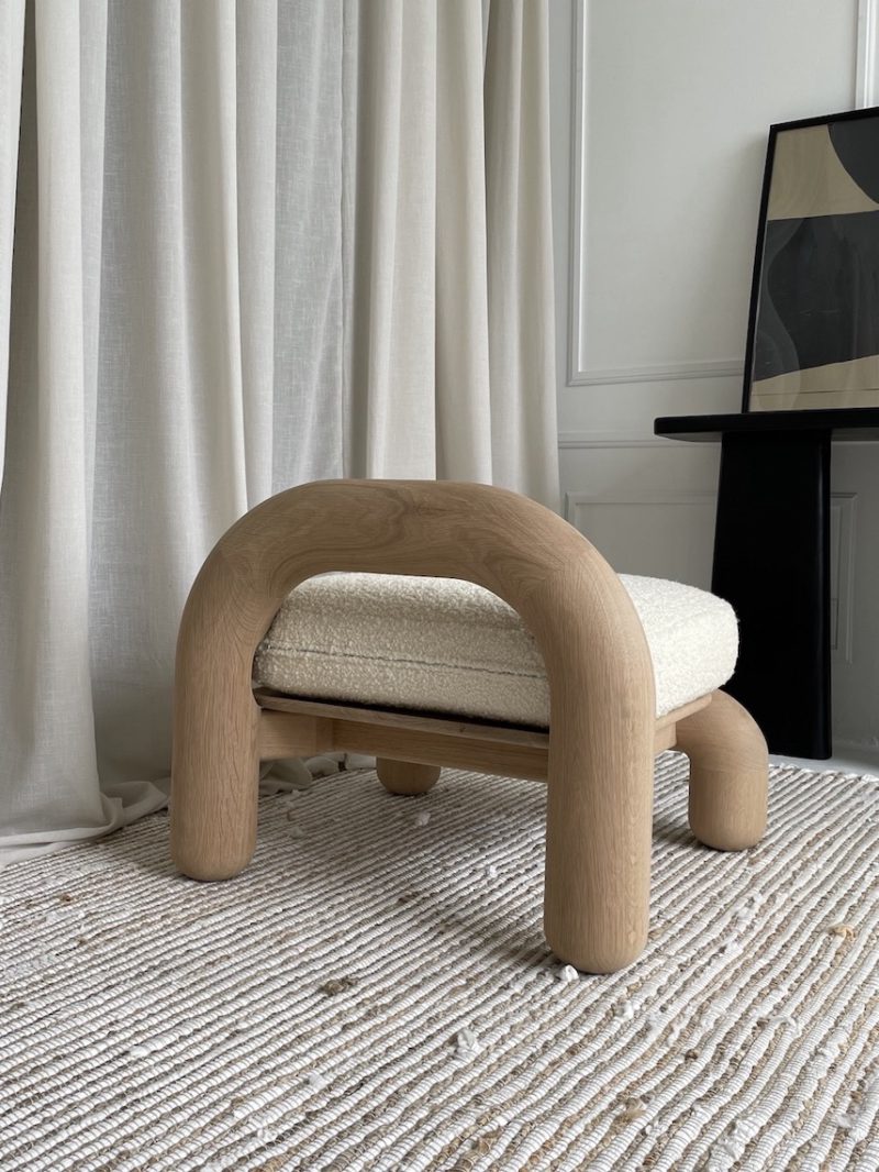 Maha Alavi fuerza las posibilidades de la madera con la silla Lithic