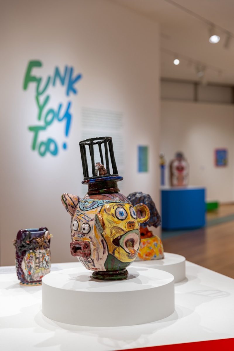 Funk You Too: humor cerámico en el Museo de Arte y diseño de Nueva York