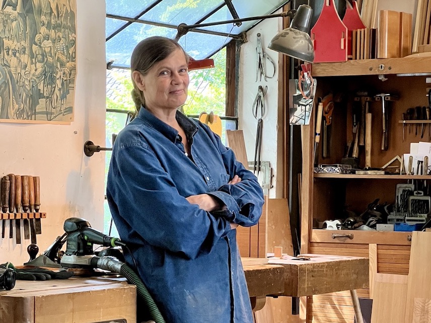 Visitando a una Señora Carpintera: Hendrike Farenholtz, más de 40 años trabajando la madera