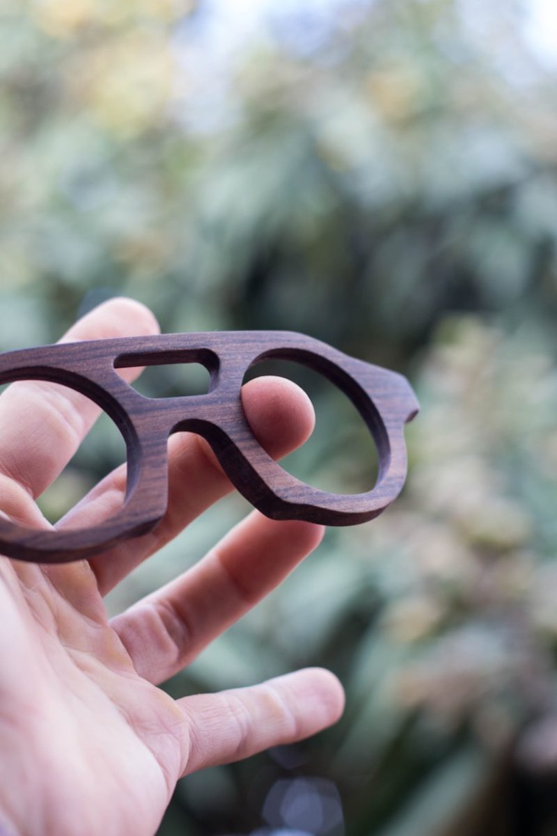 Encontrarle la veta: Noto, las gafas de madera recuperada de Hernán Fretto