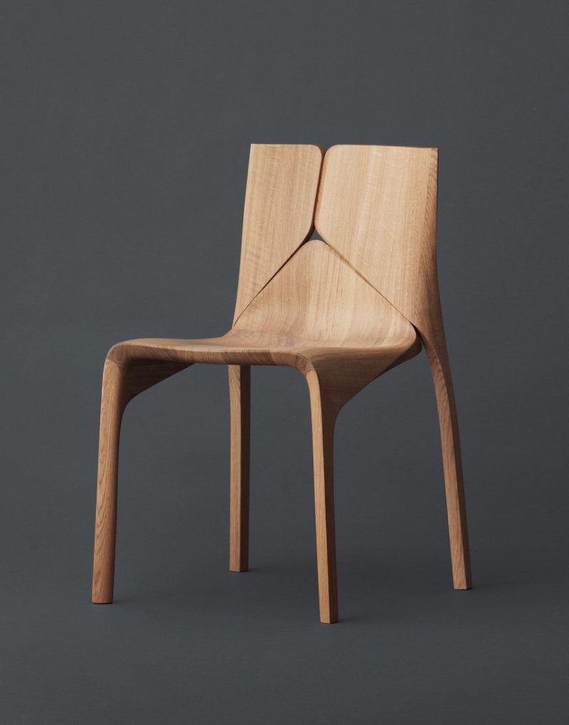 Seyun: madera, asimetría y buen gusto. Una silla de Zaha Hadid Design para Karimoku