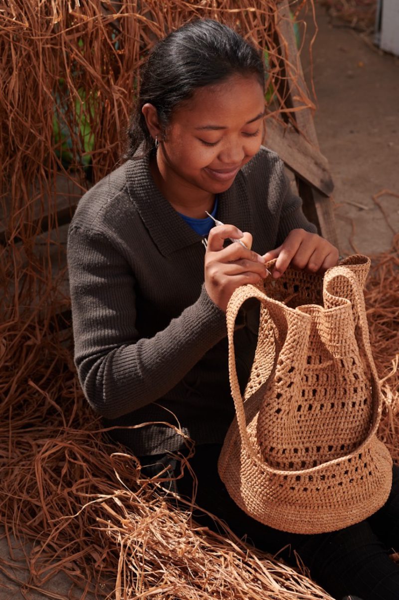 Akra, de Samuray Martins. Diseño, artesanía y un proyecto que cruza fronteras