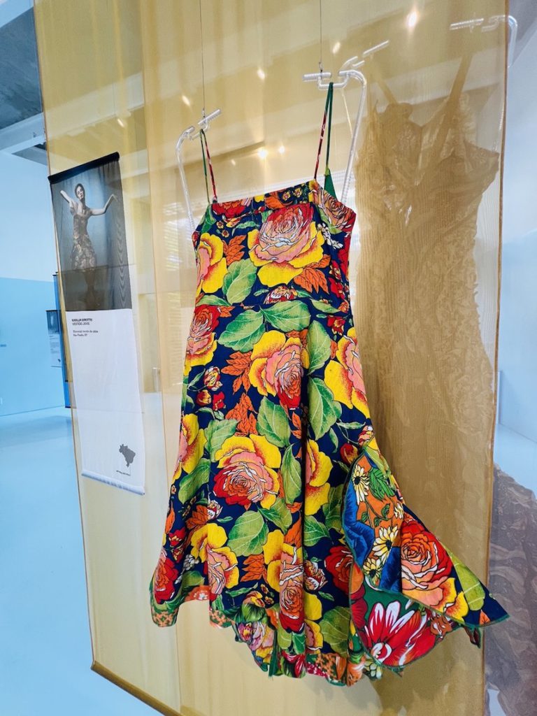 La más auténtica moda brasileña en la Semana del Diseño de São Paulo ...