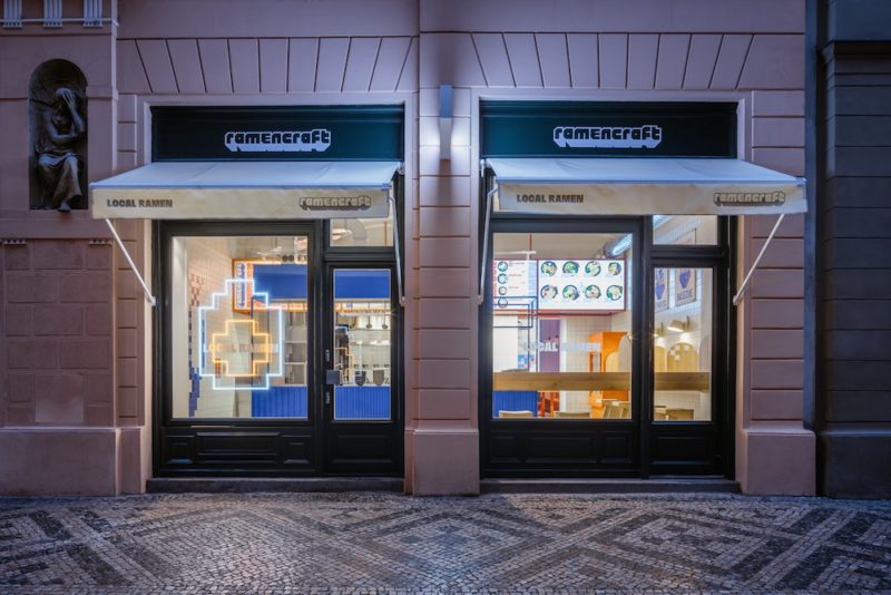 SOA firma Ramencraft. Una experiencia arquitectónica y gastronómica en el corazón de Praga. © Studio Flusser