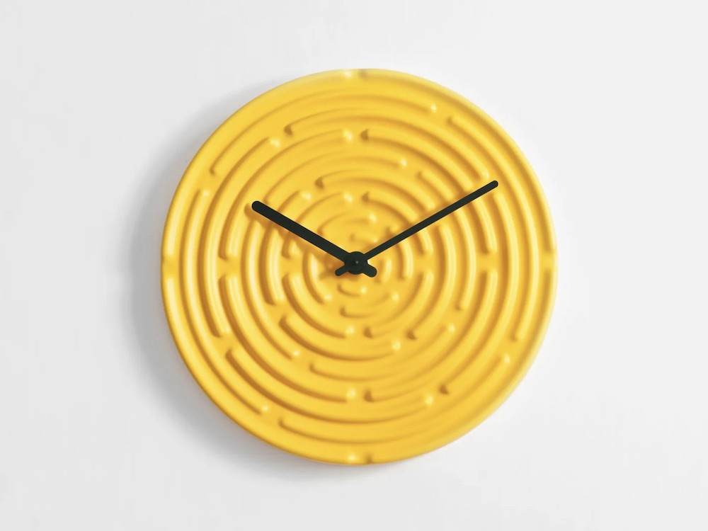 Minos, el laberíntico reloj de pared de Manon Novelli