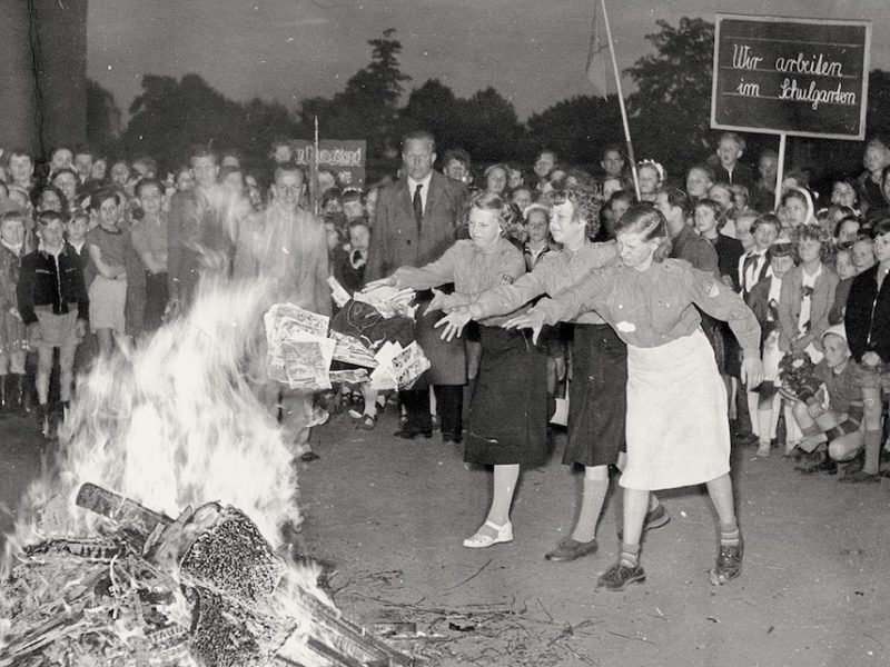 La columna de Eugenio Vega: ¿Un mundo sin libros?