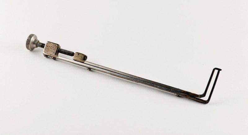 La columna de Eugenio Vega: De la enseñanza, las profesiones reguladas y sus paradojas