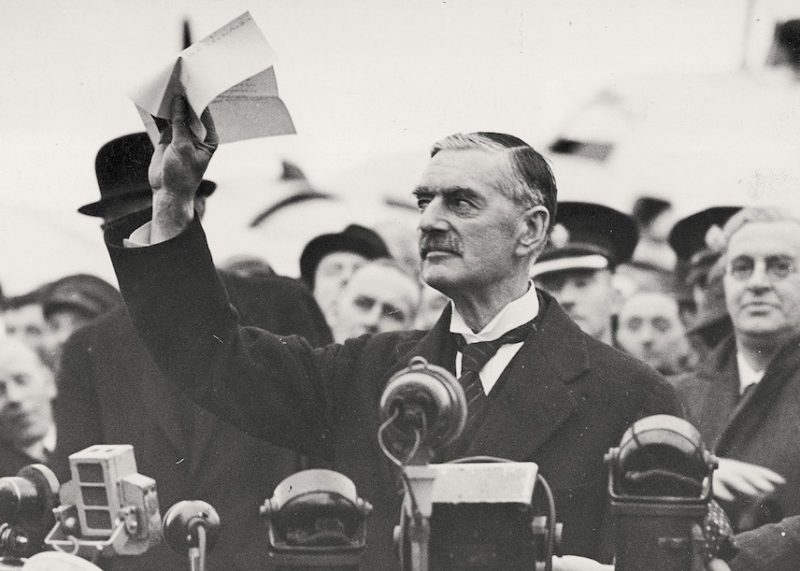 La columna de Eugenio Vega: Esplendor y miseria de televisión en sus inicios