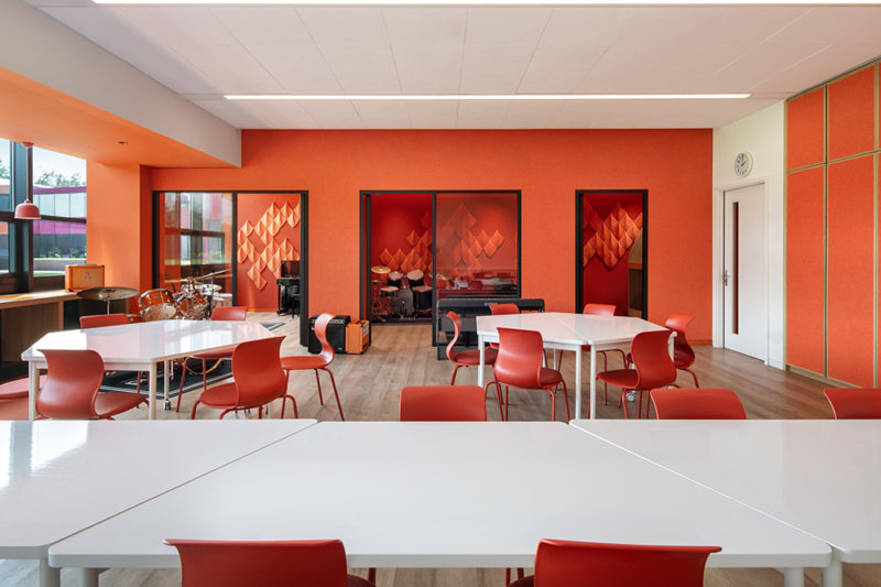 Aulas de música: espacio, sonido y color