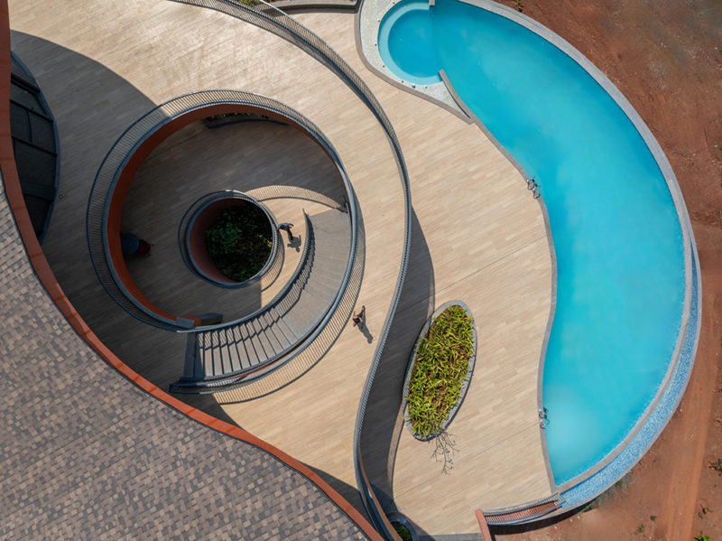 Crest Nine: comunidad y paisaje en India