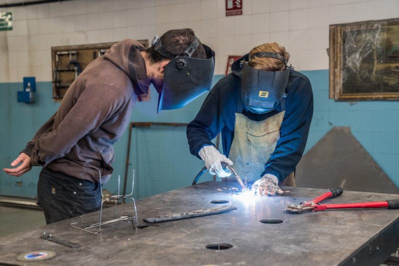 Becas Másters Elisava 2026: 28 becas del 50% del importe de cada máster