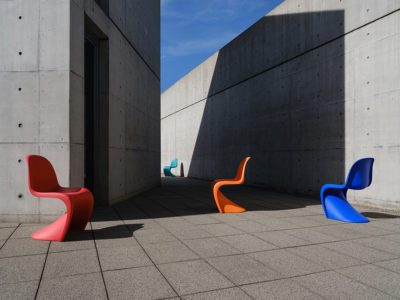 Vitra celebra el centenario de Verner Panton con una edición limitada de la icónica Panton Chair.