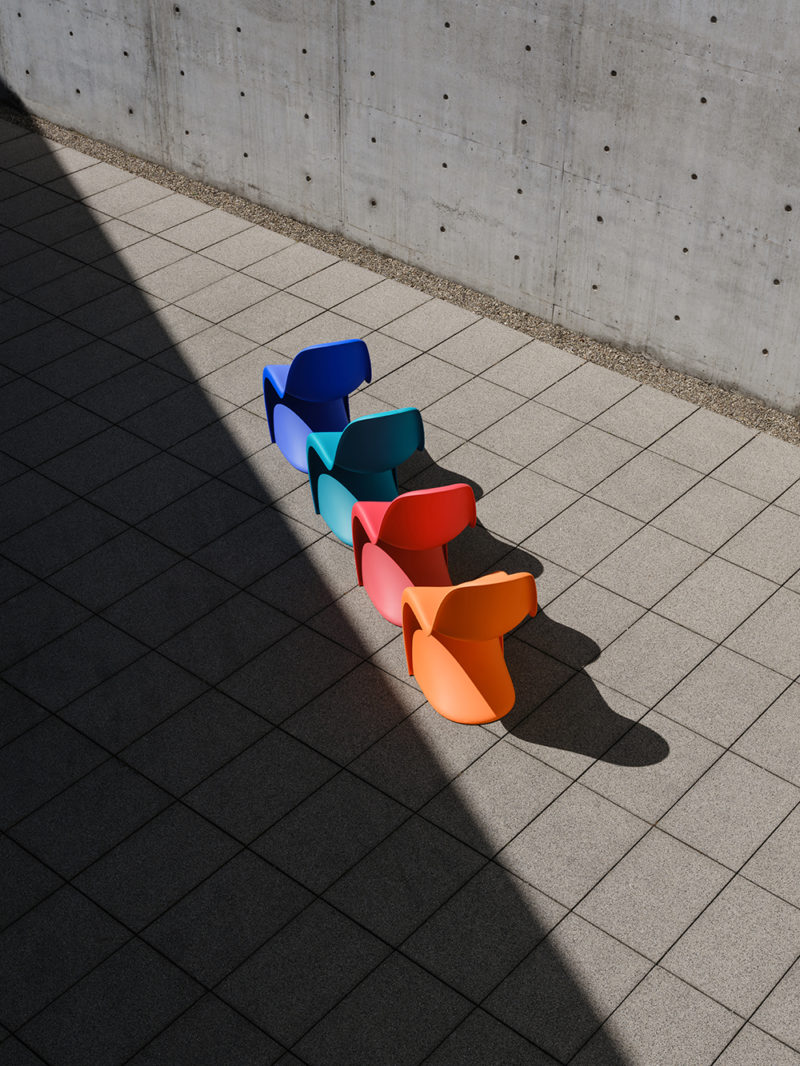 Vitra celebra el centenario de Verner Panton con una edición limitada de la icónica Panton Chair.